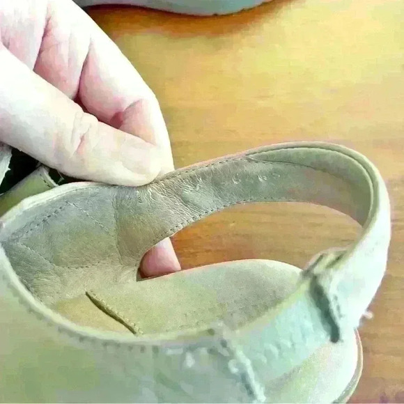 BeautiFeel Genuine Leather Sandals Cream Flats Open Toe,  Size US 6.5 - Picture 6 of 10